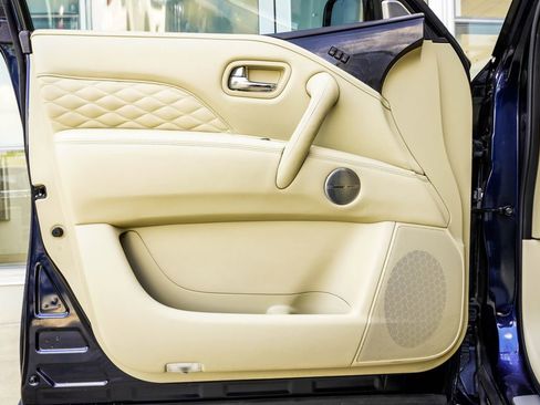 Used 2023 INFINITI QX80 Sensory w/ Cargo Package image 33