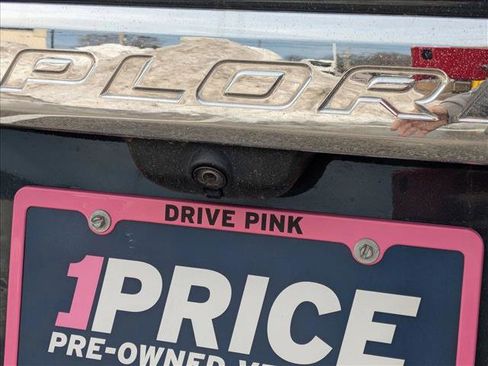 Used 2022 Ford Explorer XLT w/ Equipment Group 202A image 11