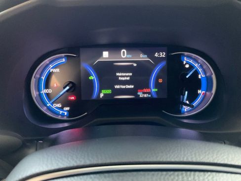 Used 2024 Toyota RAV4 XSE AWD/4WD image 15