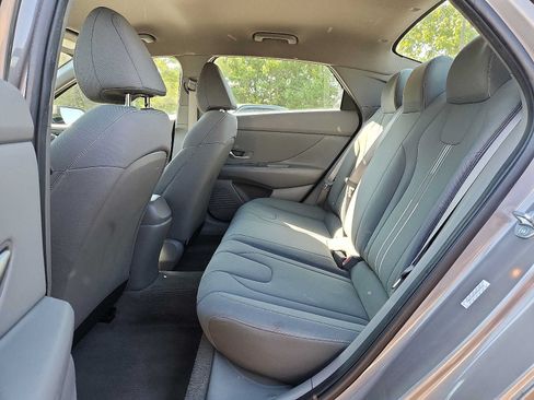 Used 2023 Hyundai Elantra SEL w/ Convenience Package FWD image 10