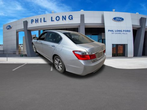Used 2013 Honda Accord LX image 3