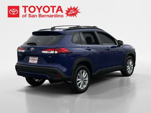 Certified 2025 Toyota Corolla Cross LE FWD image 5