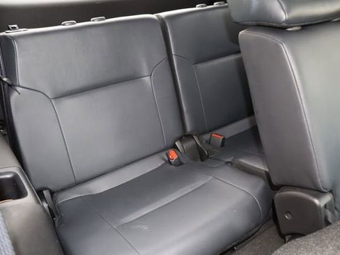 Used 2025 Mitsubishi Outlander AWD image 19
