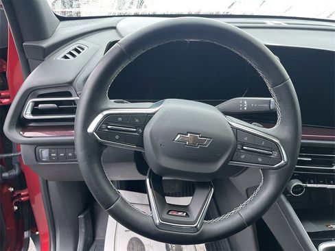 Used 2025 Chevrolet Traverse Z71 w/ Driver Confidence Package image 5