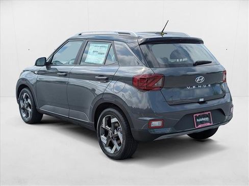 New 2025 Hyundai Venue Limited image 2