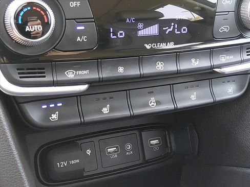 Used 2020 Hyundai Santa Fe Limited FWD image 21