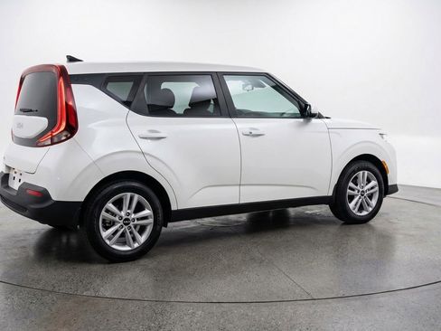 Used 2025 Kia Soul LX w/ LX Technology Package image 9