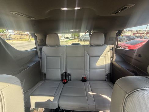 Used 2022 GMC Yukon SLT w/ SLT Premium Package RWD image 20