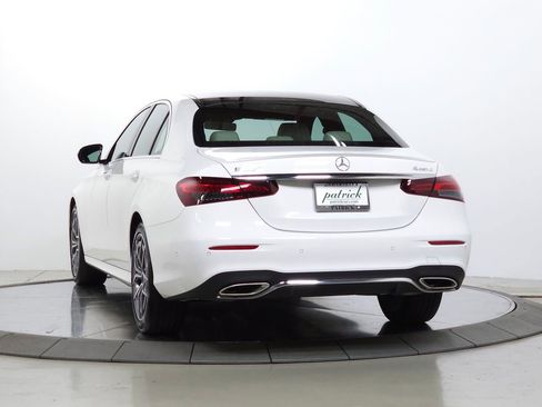 Used 2023 Mercedes-Benz E 350 4MATIC Sedan image 3
