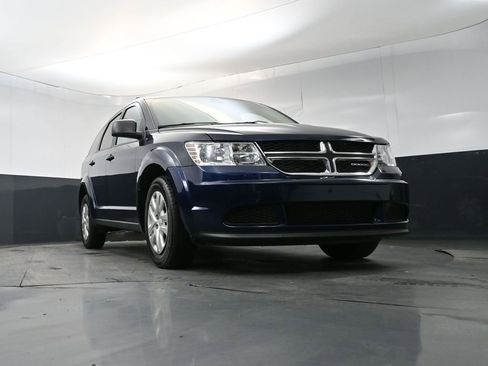 Used 2020 Dodge Journey SE w/ SE Popular Equipment Group FWD image 25