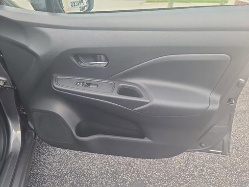 Used 2024 Nissan Versa SV w/ Trunk Package image 37