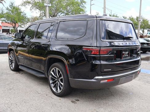 Used 2022 Jeep Wagoneer Series II w/ Premium Group I image 12