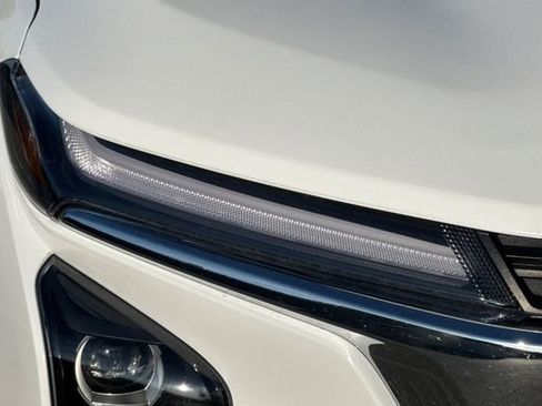 Used 2025 Chevrolet Trax LT w/ LT Convenience Package image 42