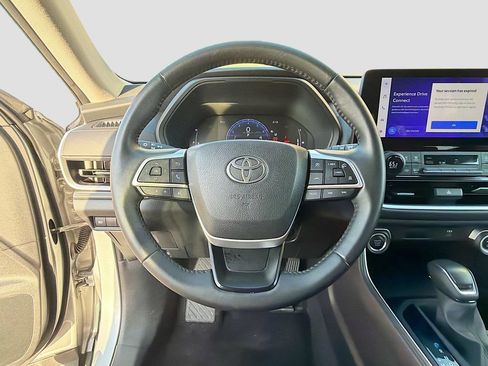 Used 2025 Toyota Grand Highlander FWD image 38