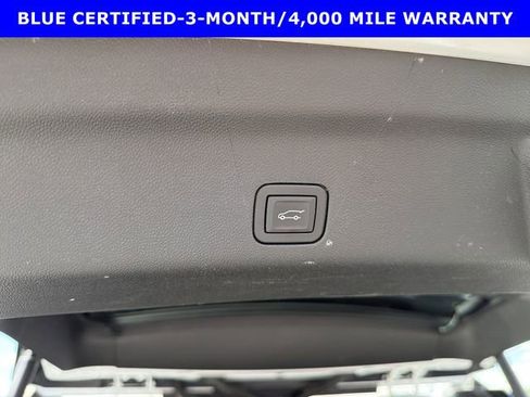 Used 2024 Chevrolet Suburban Premier image 5