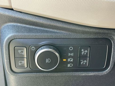 Used 2022 Ford Bronco Wildtrak image 13