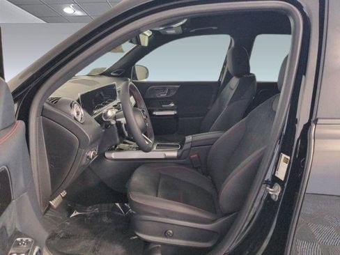 New 2024 Mercedes-Benz GLB 250 image 10