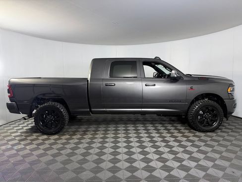 Used 2022 RAM 3500 Big Horn w/ Level C Equiment Group AWD/4WD image 7