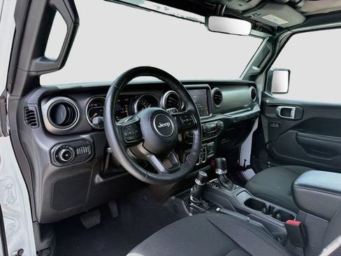 Used 2021 Jeep Wrangler Unlimited Sport AWD/4WD image 24