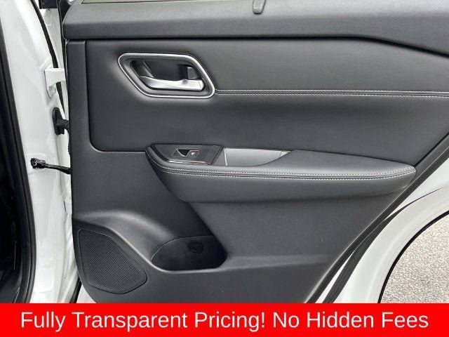 Used 2024 Nissan Rogue Platinum w/ Platinum Premium Package AWD/4WD image 19