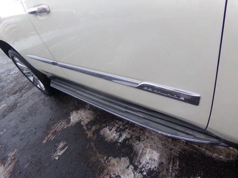 Used 2015 Cadillac Escalade Luxury image 98