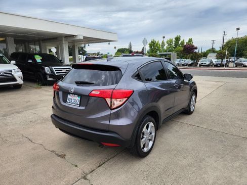 Used 2017 Honda HR-V EX image 5
