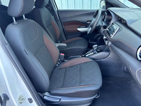 Used 2020 Nissan Kicks SR w/ Exterior Package image 35