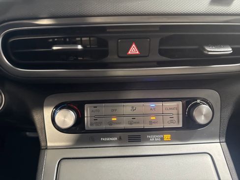 Used 2023 Hyundai Kona SE w/ Cargo Package image 22