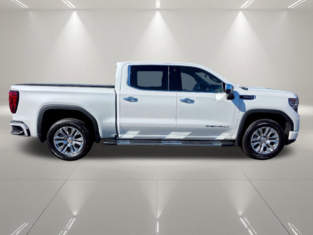 Certified 2025 GMC Sierra 1500 Denali w/ Technology Package AWD/4WD image 9