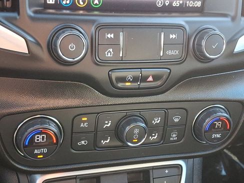 Used 2022 GMC Terrain SLT w/ Infotainment Package II image 17