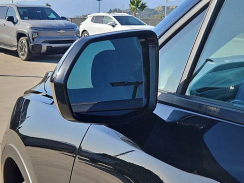 Used 2025 Chevrolet Blazer LT FWD image 20