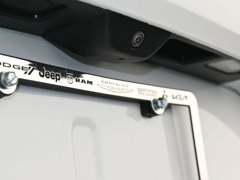 Used 2024 Jeep Grand Cherokee L Laredo image 42