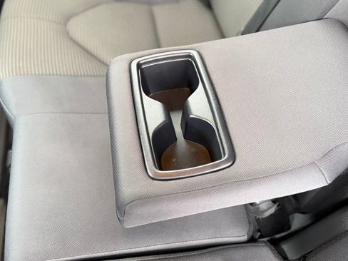 Used 2024 Toyota Highlander LE image 10