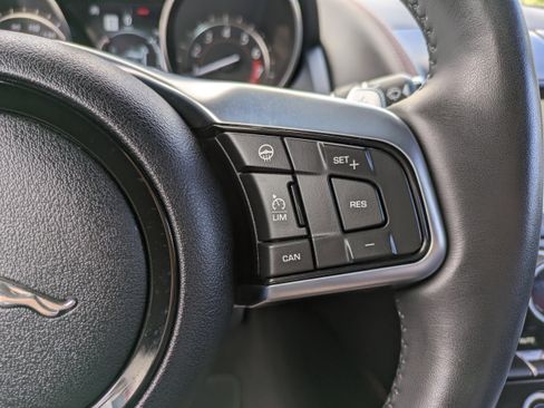 Used 2020 Jaguar F-TYPE Convertible image 19