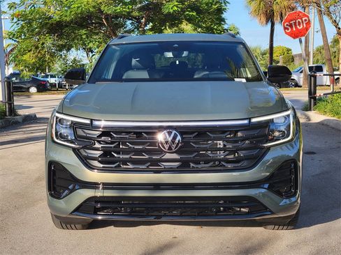 New 2026 Volkswagen Atlas Cross Sport SEL R-Line image 2