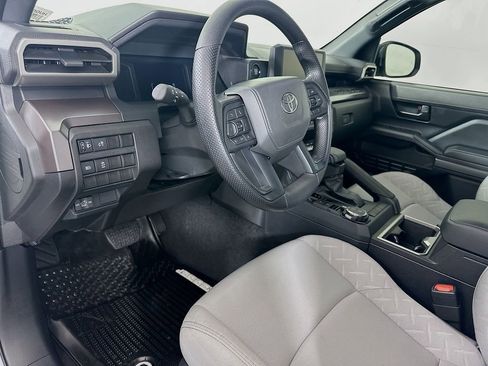 Used 2025 Toyota Tacoma SR5 image 9