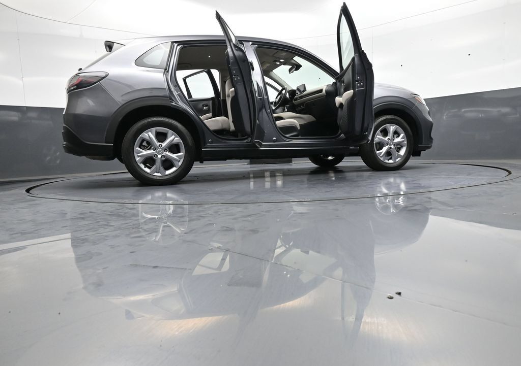Used 2024 Honda HR-V LX image 46