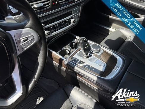 Used 2022 BMW 740i w/ Premium Package RWD image 16