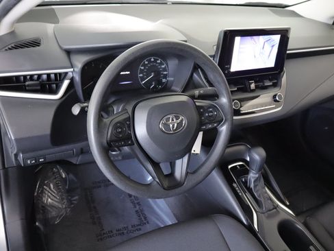 Used 2023 Toyota Corolla LE w/ Carpet Mat Package (TMS) FWD image 9
