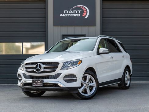 Used 2019 Mercedes-Benz GLE 400 4MATIC image 3