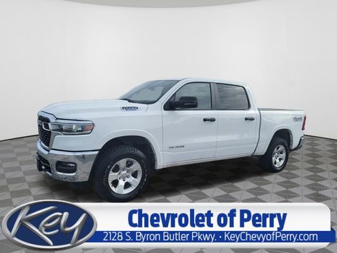 Used 2025 RAM 1500 Big Horn AWD/4WD image 1