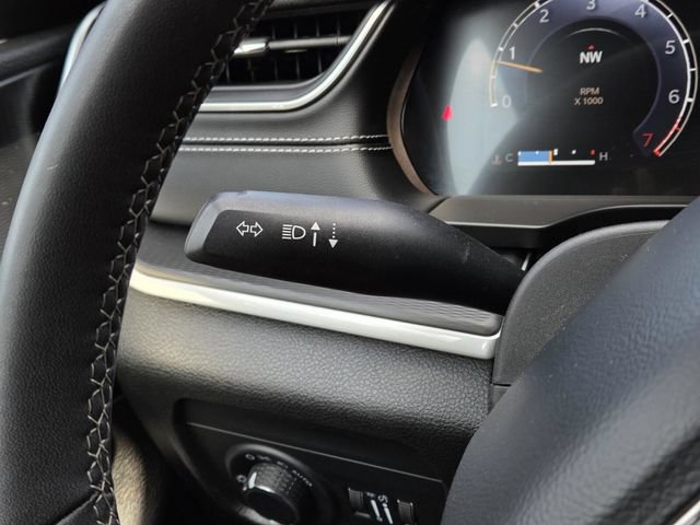 Used 2025 Jeep Grand Cherokee Altitude AWD/4WD image 24