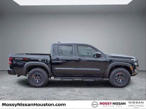 New 2026 Nissan Frontier PRO-4X w/ Tow Package image 7