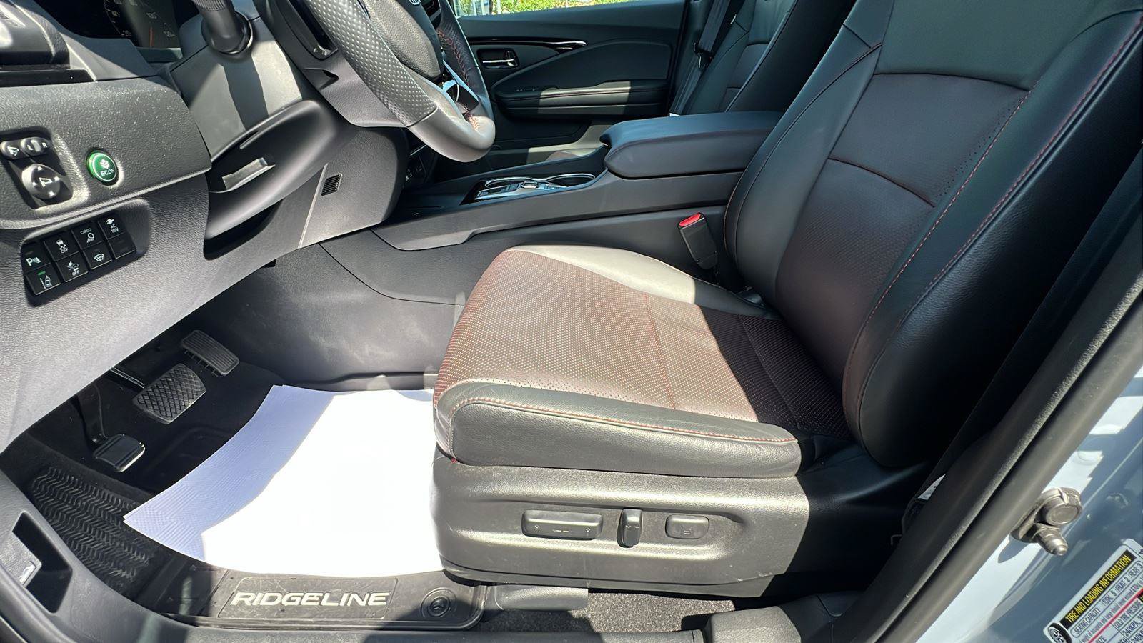 Used 2025 Honda Ridgeline Black Edition image 25