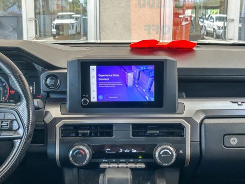 Used 2025 Toyota Tacoma SR5 AWD/4WD image 13