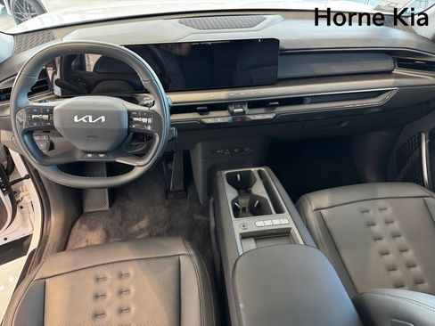 New 2026 Kia EV9 Wind image 12