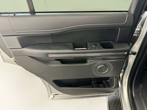 Used 2024 Ford Expedition XLT image 26