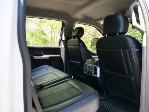 Used 2021 Ford F250 Lariat w/ Lariat Value Package AWD/4WD image 40