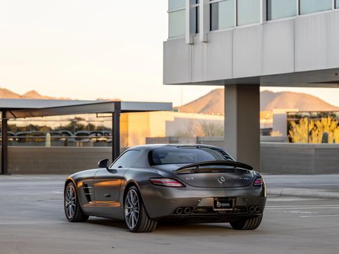 Used 2011 Mercedes-Benz SLS AMG Coupe image 7