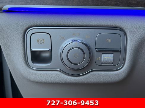 Certified 2025 Mercedes-Benz GLE 350 4MATIC image 23